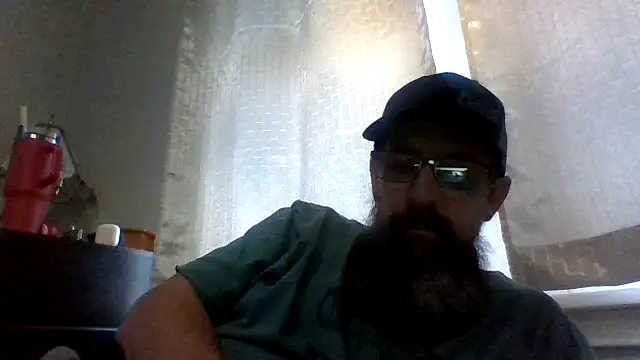 Snapshot of Huskers2020 chatting on 12-07-24, 10:39 Huskers2020 online show from 12-07-24, 10:39