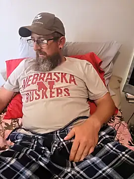 Snapshot of Huskers2020 chatting on 10-10-25, 05:45 Huskers2020 online show from 10-10-25, 05:45