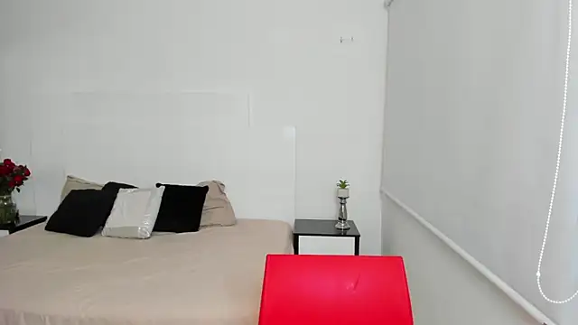 Dylan Taylor online show from 02-21-25, 03:34