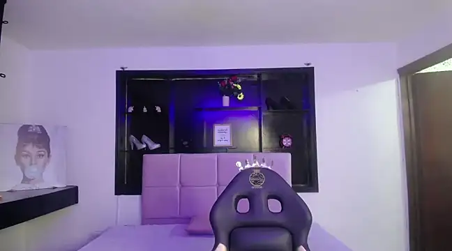 Angela Diaz  online show from 01-29-25, 12:45