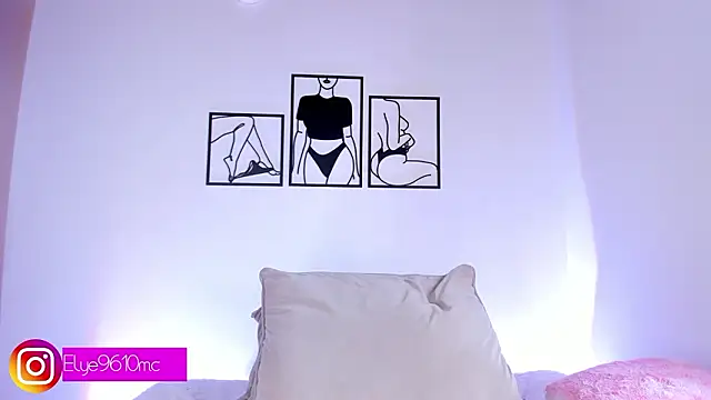 Snapshot of ellie_mcdonald chatting on 02-17-26, 09:21 ellie mcdonald online show from 02-17-26, 09:21