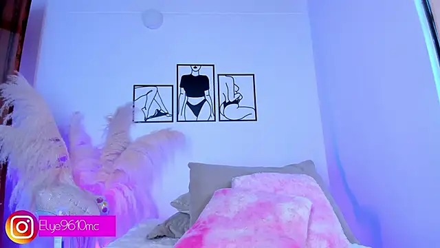 Snapshot of ellie_mcdonald chatting on 02-25-26, 09:24 ellie mcdonald online show from 02-25-26, 09:24