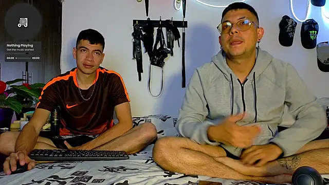 Snapshot of Nymphobuddies chatting on 01-03-25, 03:38 Nymphobuddies online show from 01-03-25, 03:38