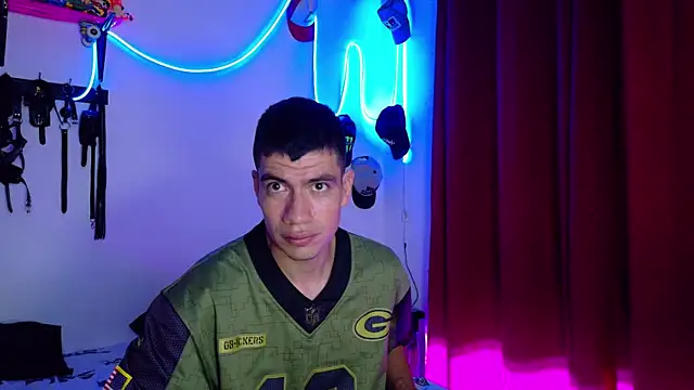 Snapshot of Nymphobuddies chatting on 02-10-25, 02:08 Nymphobuddies online show from 02-10-25, 02:08