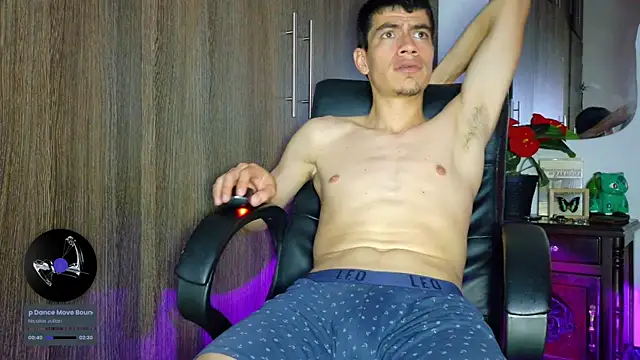 Snapshot of Nymphobuddies chatting on 03-04-25, 03:11 Nymphobuddies online show from 03-04-25, 03:11