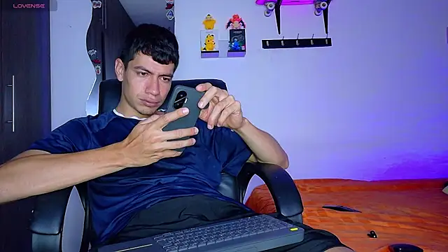 Snapshot of Nymphobuddies chatting on 09-09-25, 09:58 Nymphobuddies online show from 09-09-25, 09:58