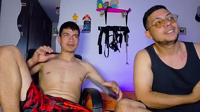 Snapshot of Nymphobuddies chatting on 10-11-25, 10:52 Nymphobuddies online show from 10-11-25, 10:52