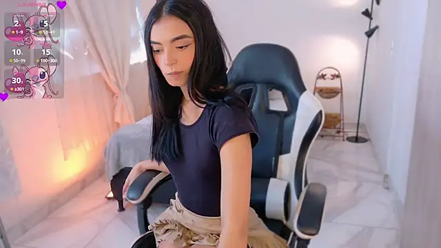 Snapshot of AnabelWolf chatting on 11-12-25, 03:34 AnabelWolf online show from 11-12-25, 03:34