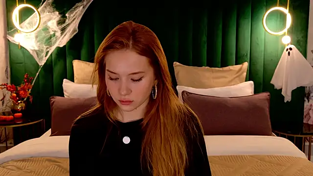 MichelleReid online show from 10-27-25, 03:10