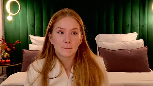 MichelleReid online show from 11-19-25, 03:17