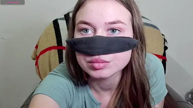 Snapshot of Mikki5P chatting on 01-24-25, 05:00 Mikki5P online show from 01-24-25, 05:00