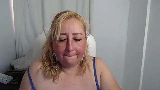 Xileny-Halliwey online show from 10-07-25, 08:39