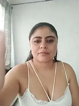 Snapshot of ElizabethWeil chatting on 02-24-25, 06:58 ElizabethWeil online show from 02-24-25, 06:58