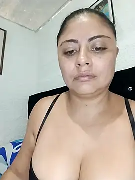 ElizabethWeil online show from 11-26-25, 02:18