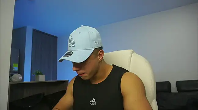 Snapshot of devin_hunter1 chatting on 12-06-24, 03:41 devin hunter1 online show from 12-06-24, 03:41