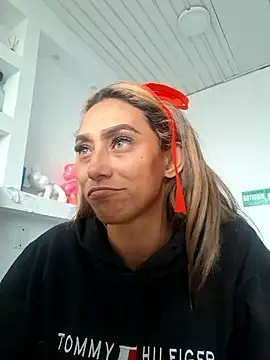 salome drasin online show from 01-08-26, 03:47