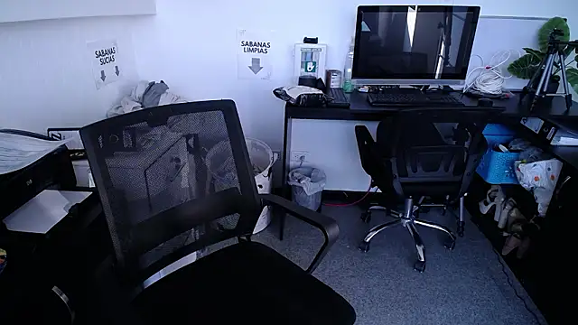 Snapshot of salome_drasin chatting on 02-28-26, 12:17 salome drasin online show from 02-28-26, 12:17