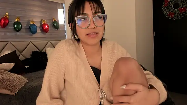 im Luucy online show from 12-26-24, 12:27