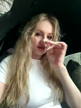 Snapshot of CaseyCumFace chatting on 11-03-25, 08:37 CaseyCumFace online show from 11-03-25, 08:37