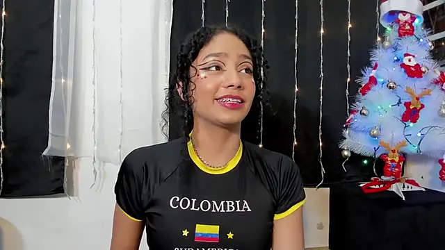 Snapshot of Dakota_M1 chatting on 12-27-24, 02:04 Dakota M1 online show from 12-27-24, 02:04