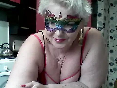 Snapshot of Lisa_Suzie chatting on 11-14-25, 11:20 Lisa Suzie online show from 11-14-25, 11:20