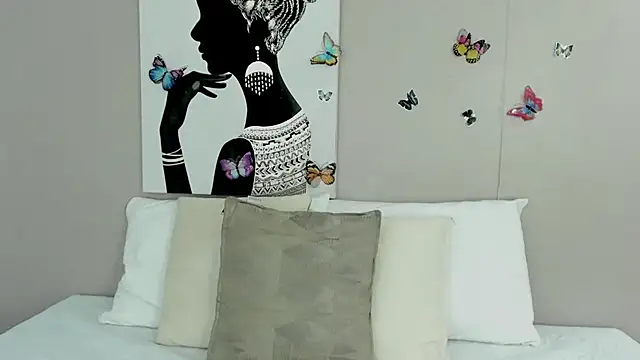 Adelesmithh online show from 12-22-25, 11:40