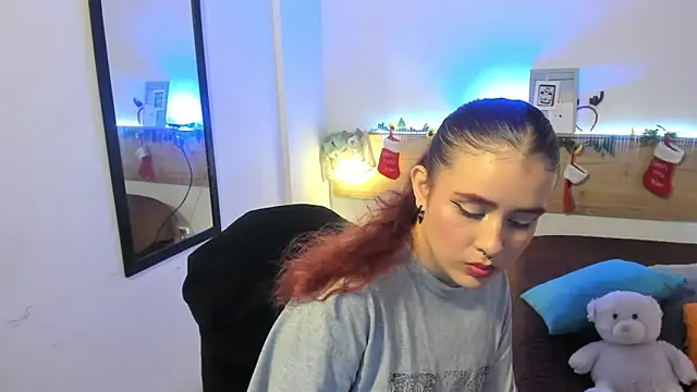 Emyli rousse  online show from 12-27-24, 02:33