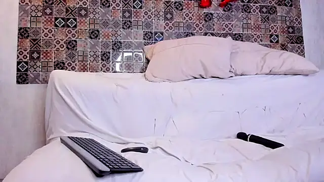 Pamela Johnsonn online show from 02-08-25, 10:40