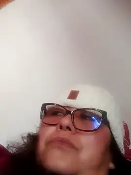 Snapshot of Darly_Gomez chatting on 12-31-24, 01:41 Darly Gomez online show from 12-31-24, 01:41