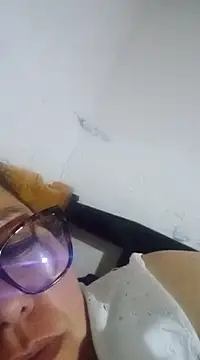 Snapshot of Darly_Gomez chatting on 01-04-25, 04:23 Darly Gomez online show from 01-04-25, 04:23