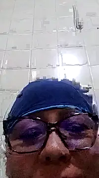 Snapshot of Darly_Gomez chatting on 01-04-25, 10:34 Darly Gomez online show from 01-04-25, 10:34