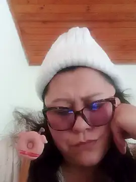 Snapshot of Darly_Gomez chatting on 01-30-25, 04:55 Darly Gomez online show from 01-30-25, 04:55