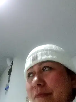 Snapshot of Darly_Gomez chatting on 02-04-25, 10:24 Darly Gomez online show from 02-04-25, 10:24