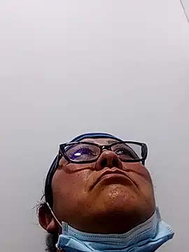 Snapshot of Darly_Gomez chatting on 03-07-25, 06:11 Darly Gomez online show from 03-07-25, 06:11