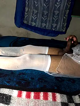 Snapshot of manuamador chatting on 10-17-25, 04:15 manuamador online show from 10-17-25, 04:15