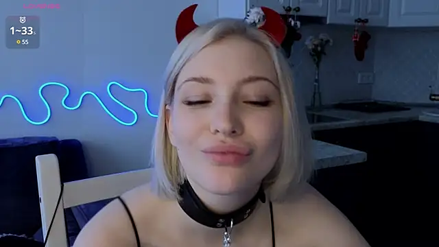 Snapshot of alexa_novak chatting on 12-28-24, 04:30 alexa novak online show from 12-28-24, 04:30
