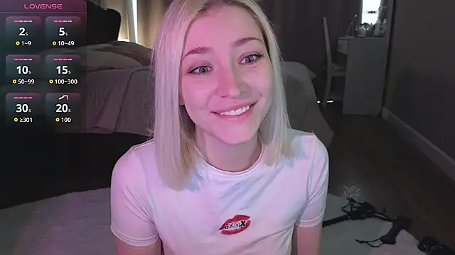 Snapshot of alexa_novak chatting on 10-11-25, 02:33 alexa novak online show from 10-11-25, 02:33