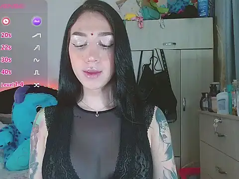 karla zambrano online show from 03-08-25, 02:23