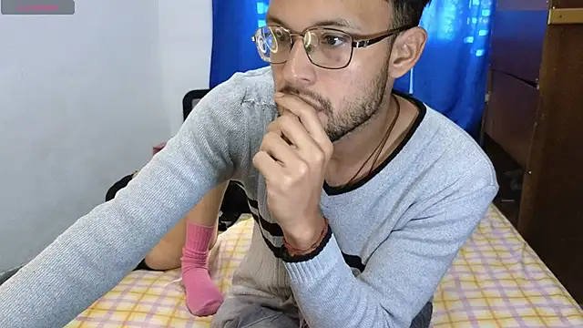 YuKinaHentaiI online show from 03-10-25, 12:26