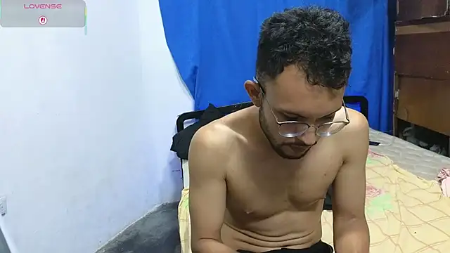 YuKinaHentaiI online show from 10-08-25, 12:30