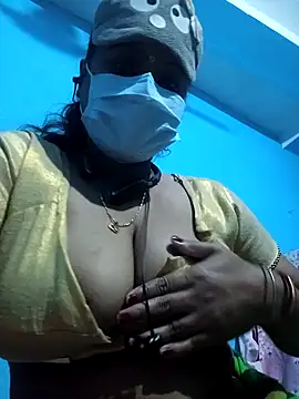 Snapshot of Sexy_Mona_Bhabhi chatting on 12-13-24, 05:54 Sexy Mona Bhabhi online show from 12-13-24, 05:54