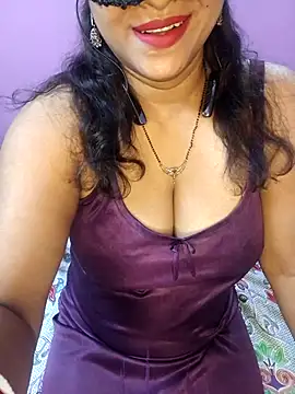Sexy Mona Bhabhi online show from 11-08-25, 06:29