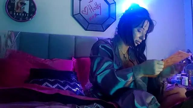 Hollyhudson123 online show from 01-04-25, 06:30