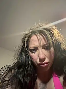 Hollyhudson123 online show from 03-18-25, 05:52