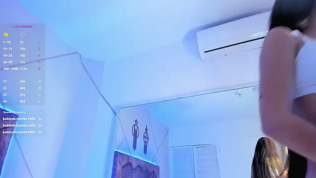 Snapshot of aggy_castel chatting on 02-10-25, 07:47 aggy castel online show from 02-10-25, 07:47