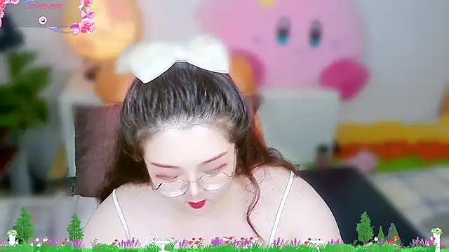 Weiwei5200 online show from 11-09-25, 02:21