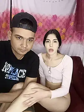 Snapshot of DanielaySeba chatting on 02-15-25, 02:55 DanielaySeba online show from 02-15-25, 02:55