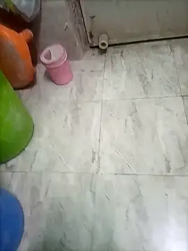 Snapshot of BusyMitt17 chatting on 02-25-26, 07:23 BusyMitt17 online show from 02-25-26, 07:23