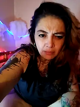 poisson ivy online show from 11-16-25, 09:37