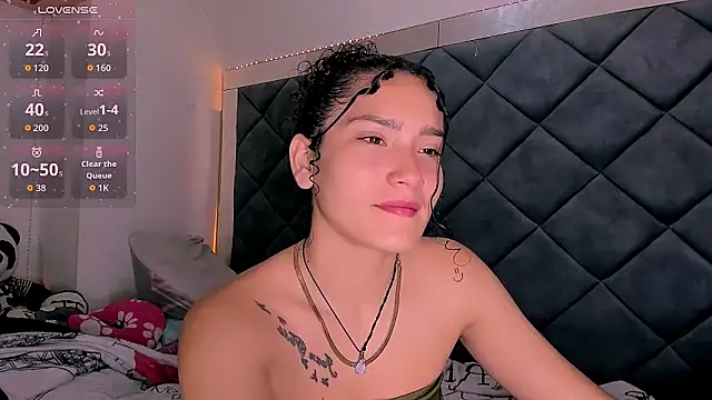 Nellyhills online show from 10-10-25, 12:04